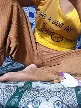 Snapshot of Priya_Bong chatting on 09/12/25, 05:02 Priya Bong online show from 09/12/25, 05:02