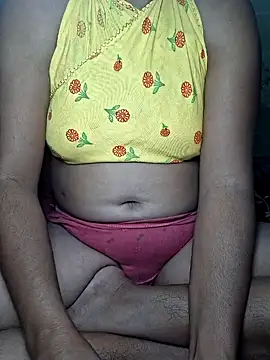 Snapshot of Priya_Bong chatting on 10/20/25, 04:29 Priya Bong online show from 10/20/25, 04:29