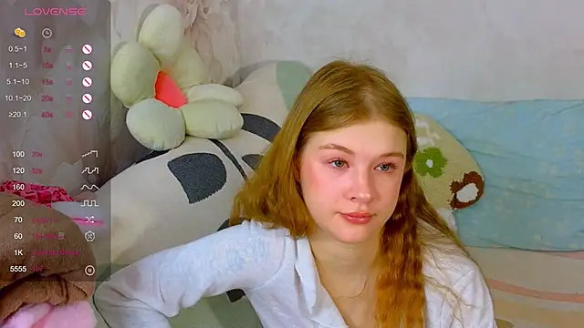 TrissMerigold9 online show from 10/31/25, 09:32