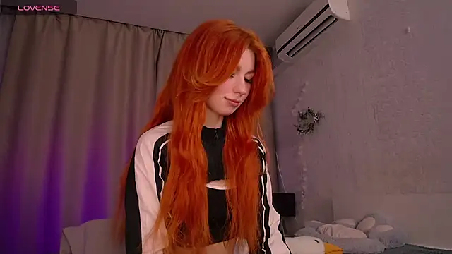 Snapshot of Evaa_Moonn_ chatting on 01/20/25, 08:30 Evaa Moonn online show from 01/20/25, 08:30