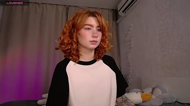 Snapshot of Evaa_Moonn_ chatting on 10/13/25, 05:40 Evaa Moonn online show from 10/13/25, 05:40