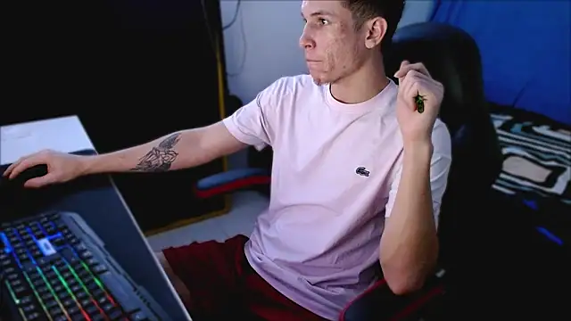 deividcloud36 online show from 02/23/26, 06:38