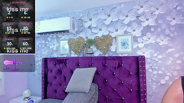 Snapshot of Danee_19_ chatting on 01/25/25, 11:55 Danee 19 online show from 01/25/25, 11:55