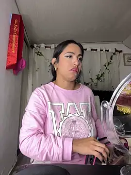 Snapshot of JazminTaylor chatting on 03/08/25, 12:33 JazminTaylor online show from 03/08/25, 12:33