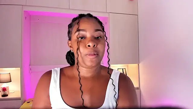 Snapshot of tamaraa_smiith chatting on 01/20/25, 05:59 tamaraa smiith online show from 01/20/25, 05:59