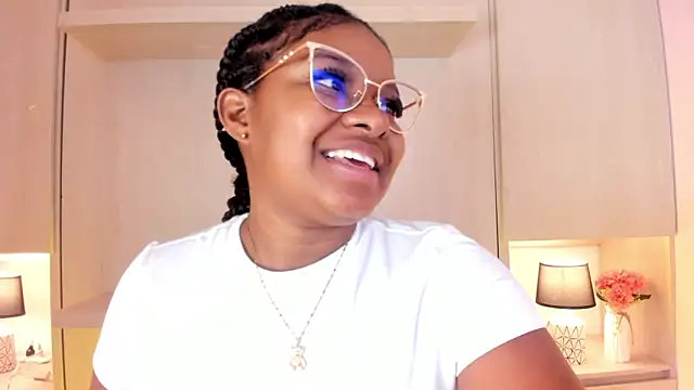 Snapshot of tamaraa_smiith chatting on 11/01/25, 07:38 tamaraa smiith online show from 11/01/25, 07:38