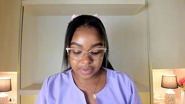 Snapshot of tamaraa_smiith chatting on 11/25/25, 07:58 tamaraa smiith online show from 11/25/25, 07:58