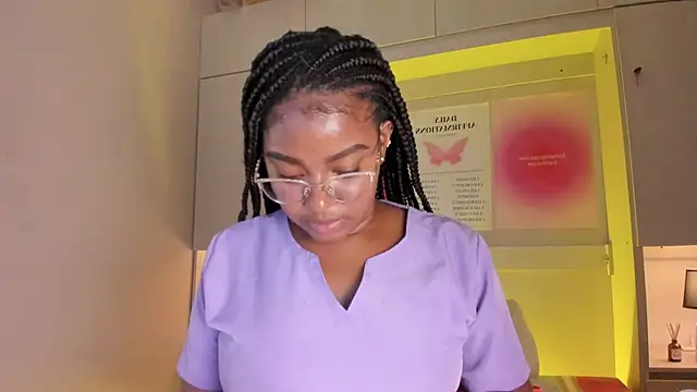 tamaraa smiith online show from 04/10/26, 07:40