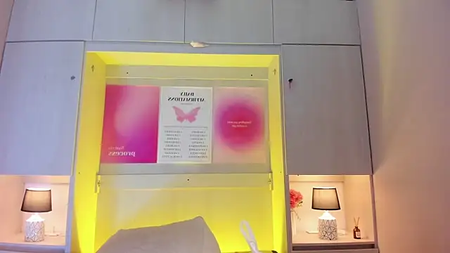 tamaraa smiith online show from 04/17/26, 07:39