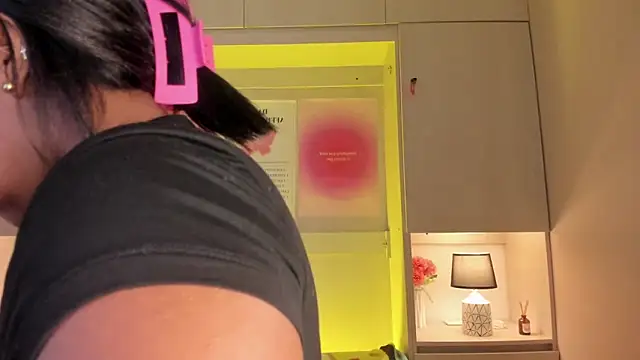 tamaraa smiith online show from 04/18/26, 07:40