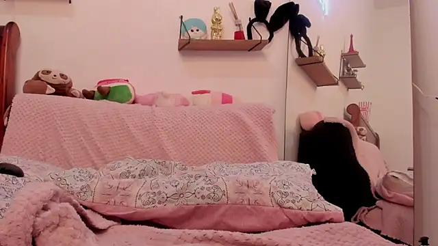 Manuela monroe online show from 07/04/26, 10:38