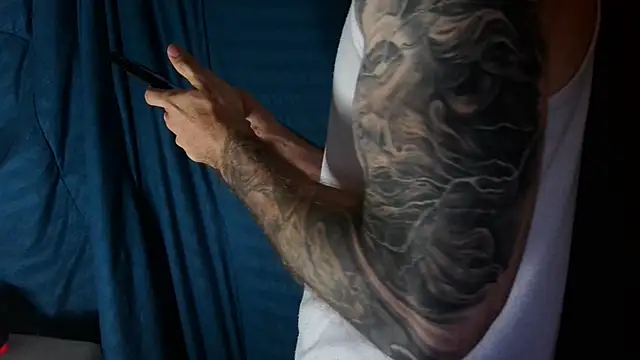 Snapshot of Kenner_fox77 chatting on 01/03/25, 03:16 Kenner fox77 online show from 01/03/25, 03:16