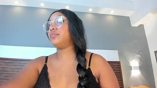 Snapshot of Adelehottman chatting on 10/04/25, 06:11 Adelehottman online show from 10/04/25, 06:11