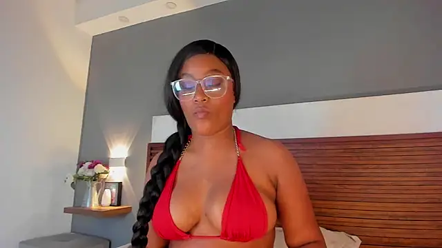 Snapshot of Adelehottman chatting on 10/11/25, 02:33 Adelehottman online show from 10/11/25, 02:33