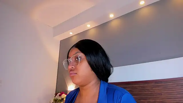 Snapshot of Adelehottman chatting on 10/27/25, 12:20 Adelehottman online show from 10/27/25, 12:20