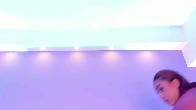 Adelehottman online show from 03/29/26, 04:07