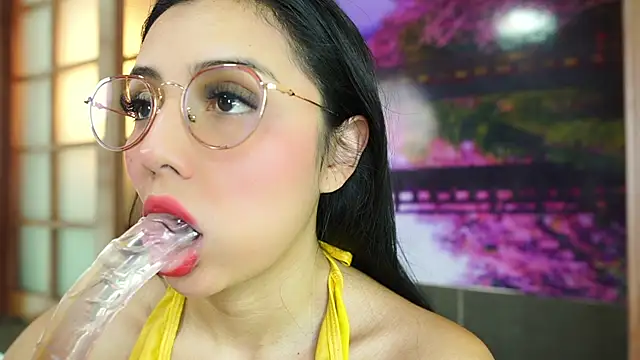 miss lizith online show from 11/07/25, 11:10