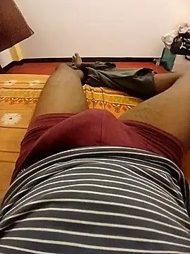 Snapshot of alanjoyoo chatting on 11/30/25, 04:44 alanjoyoo online show from 11/30/25, 04:44