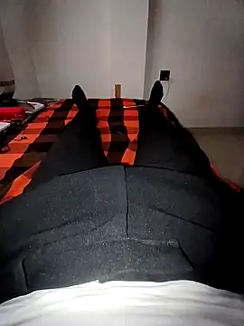 Snapshot of alanjoyoo chatting on 01/13/26, 05:02 alanjoyoo online show from 01/13/26, 05:02