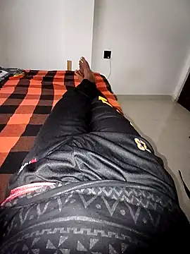 Snapshot of alanjoyoo chatting on 01/14/26, 07:58 alanjoyoo online show from 01/14/26, 07:58