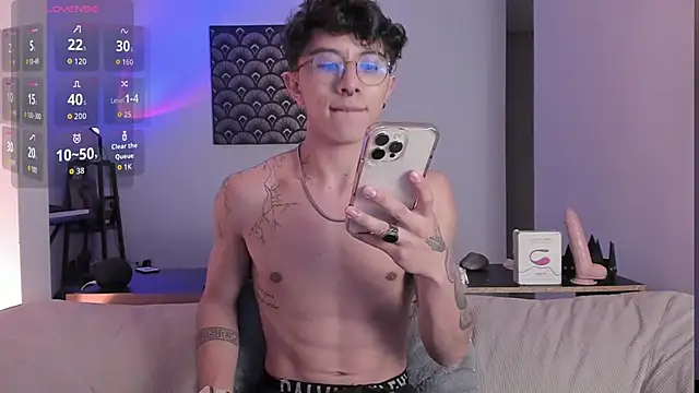 Snapshot of im__thomass chatting on 12/16/25, 05:12 im thomass online show from 12/16/25, 05:12