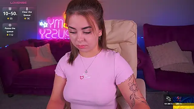 SusieWood online show from 09/21/25, 06:15