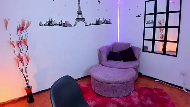 Snapshot of Elizabeth_taylor_b chatting on 04/21/26, 10:34 Elizabeth taylor b online show from 04/21/26, 10:34