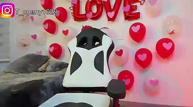 Snapshot of Tommy_Jos chatting on 02/13/25, 02:56 Tommy Jos online show from 02/13/25, 02:56