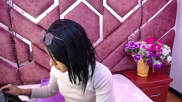 Snapshot of milly_print chatting on 12/15/24, 02:52 milly print online show from 12/15/24, 02:52