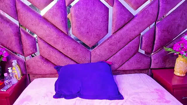 Snapshot of milly_print chatting on 09/09/25, 03:28 milly print online show from 09/09/25, 03:28