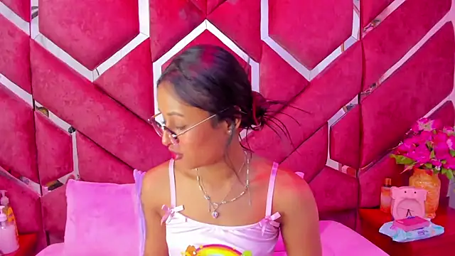 Snapshot of milly_print chatting on 09/16/25, 02:56 milly print online show from 09/16/25, 02:56