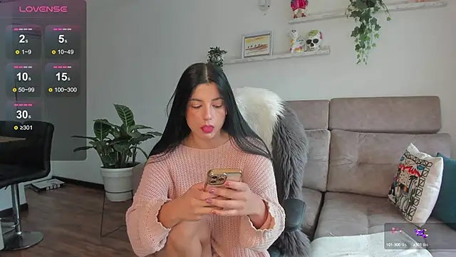 Arya 33 online show from 12/17/24, 08:32