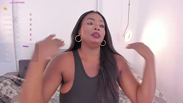 Snapshot of _huge_boobs_ebony chatting on 03/20/25, 07:35 huge boobs ebony online show from 03/20/25, 07:35