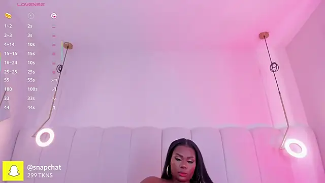 Snapshot of _huge_boobs_ebony chatting on 10/06/25, 07:00 huge boobs ebony online show from 10/06/25, 07:00