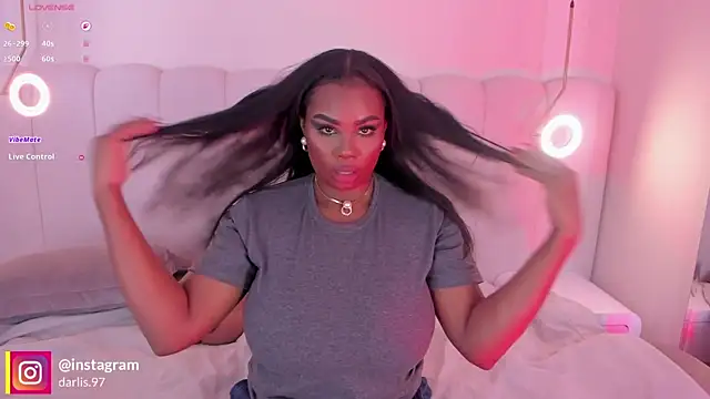 Snapshot of _huge_boobs_ebony chatting on 11/14/25, 08:07 huge boobs ebony online show from 11/14/25, 08:07