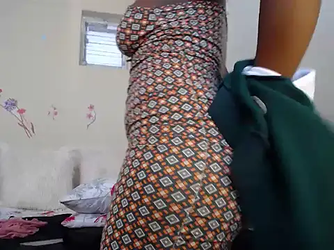 Snapshot of DarkBerry8 chatting on 10/24/25, 12:56 DarkBerry8 online show from 10/24/25, 12:56