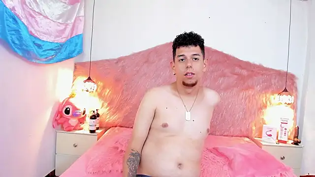 Derek and Skarlet online show from 03/11/26, 04:24