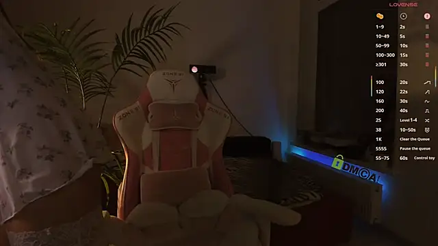 Snapshot of miraculousmira chatting on 11/14/25, 04:49 miraculousmira online show from 11/14/25, 04:49