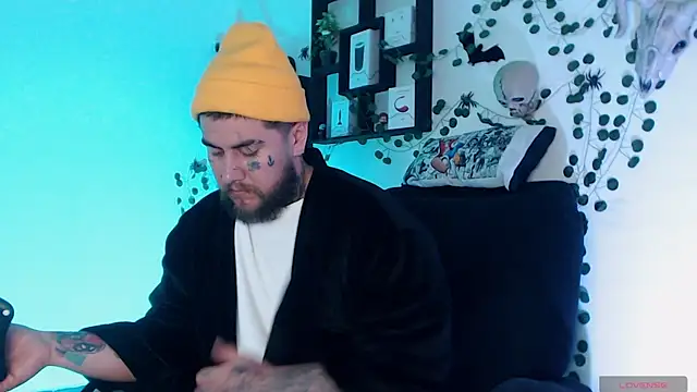 Snapshot of Ash_gusbig chatting on 12/11/24, 01:37 Ash gusbig online show from 12/11/24, 01:37