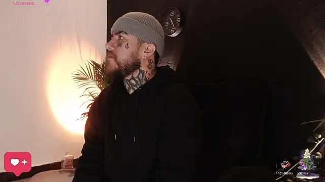 Snapshot of Ash_gusbig chatting on 01/06/25, 12:27 Ash gusbig online show from 01/06/25, 12:27