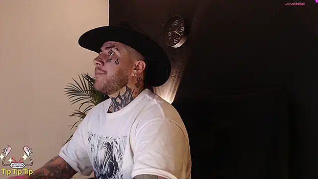 Snapshot of Ash_gusbig chatting on 01/24/25, 03:22 Ash gusbig online show from 01/24/25, 03:22