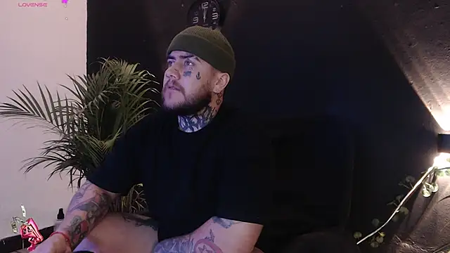 Snapshot of Ash_gusbig chatting on 02/23/25, 02:18 Ash gusbig online show from 02/23/25, 02:18