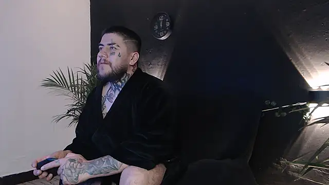 Snapshot of Ash_gusbig chatting on 03/04/25, 04:38 Ash gusbig online show from 03/04/25, 04:38