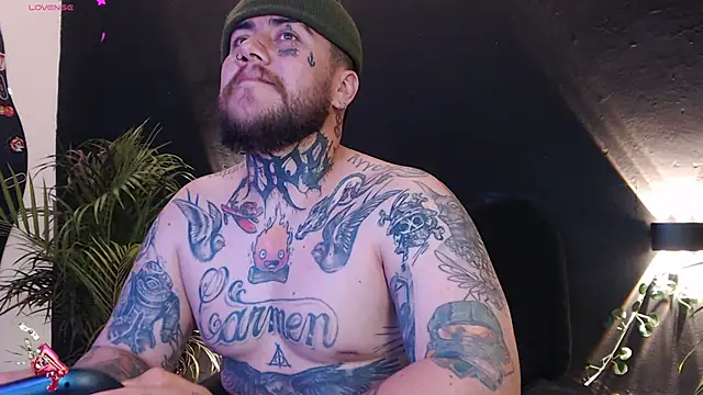 Snapshot of Ash_gusbig chatting on 03/23/25, 05:00 Ash gusbig online show from 03/23/25, 05:00