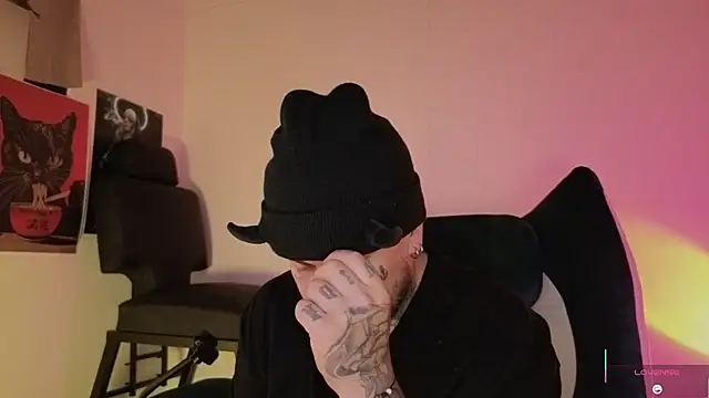 Snapshot of Ash_gusbig chatting on 11/14/25, 03:16 Ash gusbig online show from 11/14/25, 03:16