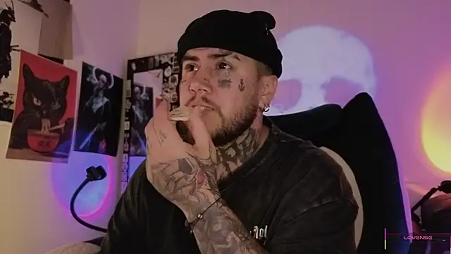 Snapshot of Ash_gusbig chatting on 11/26/25, 03:51 Ash gusbig online show from 11/26/25, 03:51