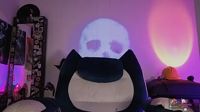 Snapshot of Ash_gusbig chatting on 12/23/25, 03:04 Ash gusbig online show from 12/23/25, 03:04