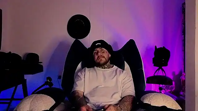 Snapshot of Ash_gusbig chatting on 02/10/26, 03:21 Ash gusbig online show from 02/10/26, 03:21