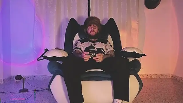 Ash gusbig online show from 05/04/26, 03:02
