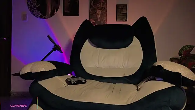 Ash gusbig online show from 06/04/26, 03:23